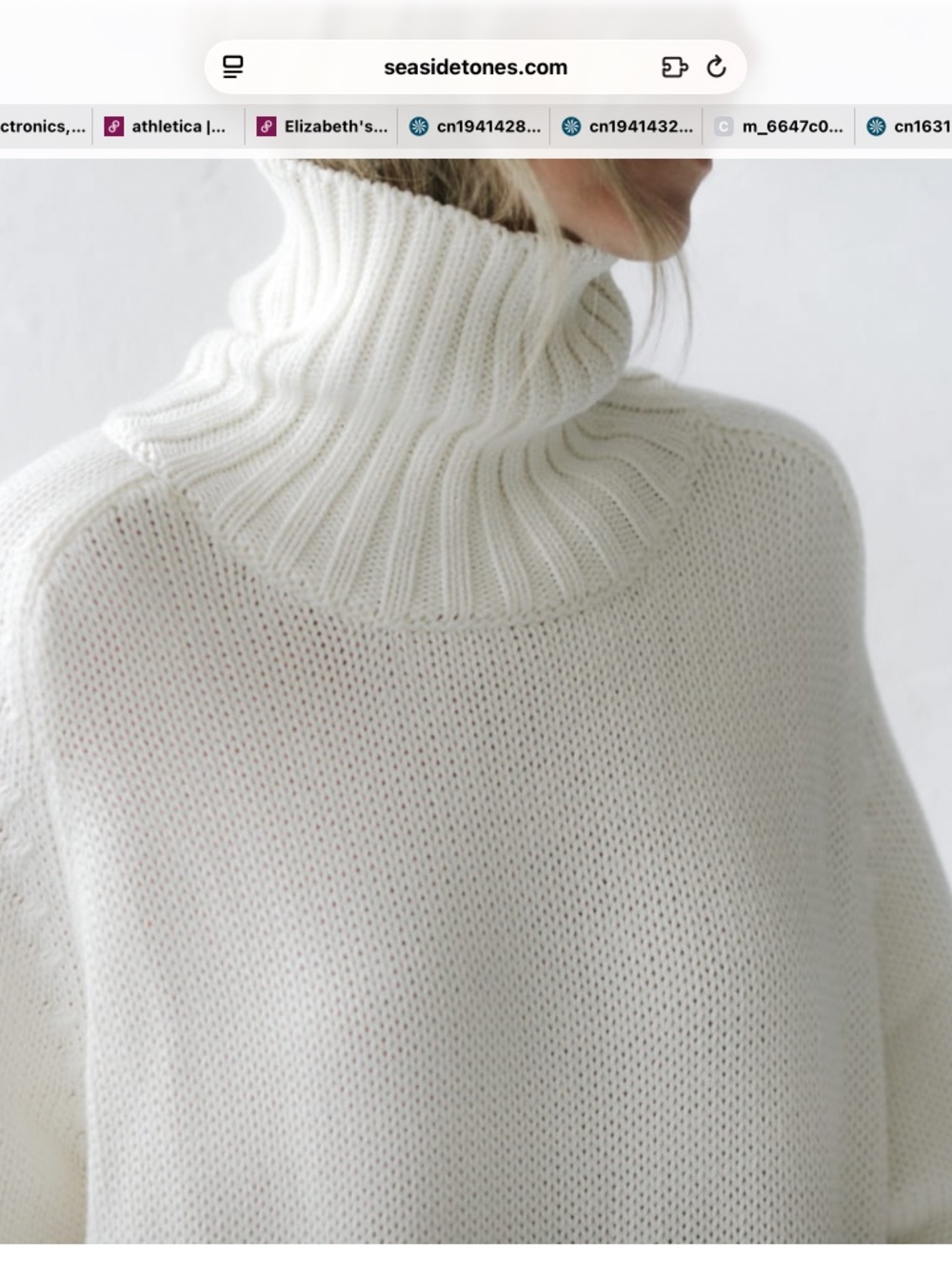 525 White Turtleneck Knit Sweater- XL